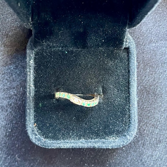 14K Yellow Gold Wave Ring with Gemstones - Picture 4 of 7